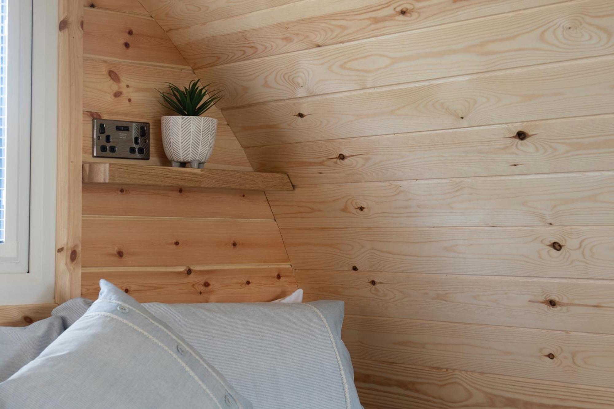 Waenfechan Glamping With Hot Tubs Colwyn Bay Exterior foto