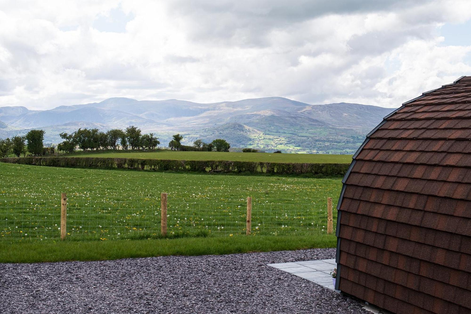 Waenfechan Glamping With Hot Tubs Colwyn Bay Exterior foto